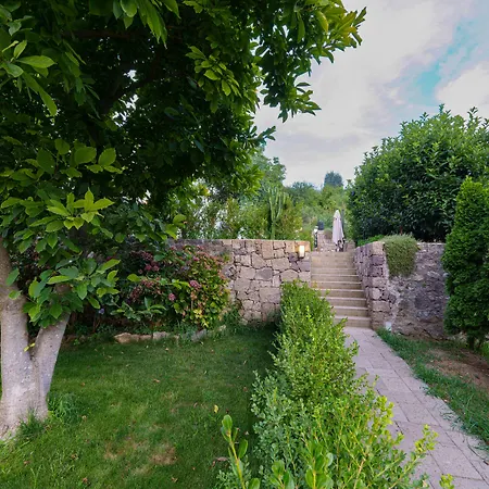 Oda ve Kahvaltı Agave 3*